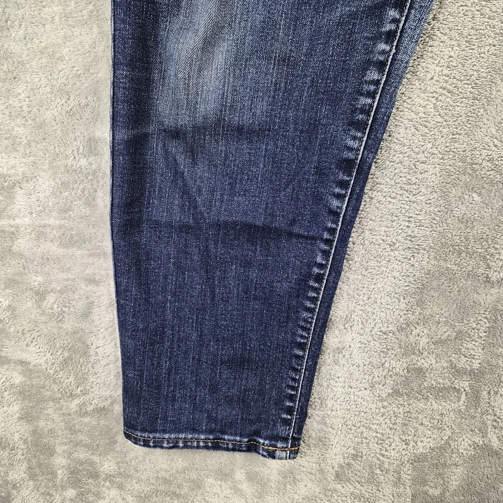 Lauren Ralph Lauren item lauren